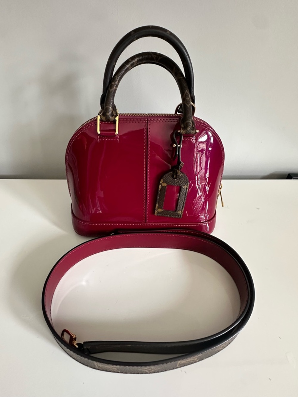 Louis Vuitton Alma BB Vernis Lisse